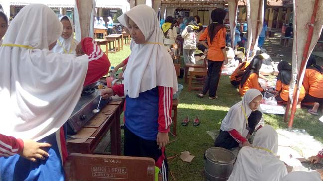 Murid SMKSMA Probolinggo Pelatihan Dapur Umum, Tanggap Bencana dan Aksi Kemanusiaan