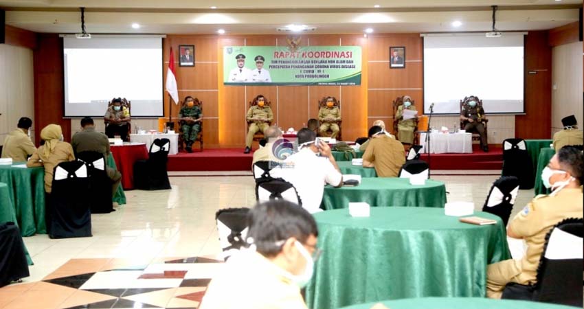 Rakor Pejabat Pemerintah Kota Probolinggo Bersama Jajaran Samping Saat membahas Langkah Cepat Penanganan COVID 19 (istimewa)