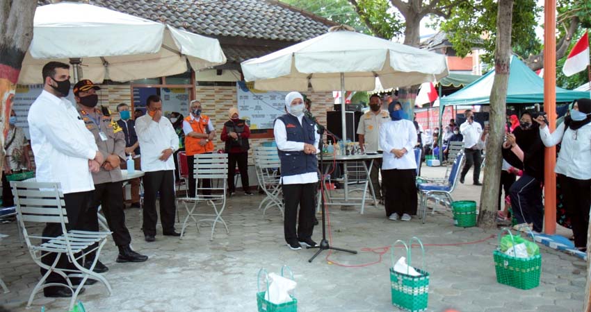 Gubernur Jatim Saat memberikan sambutan di Kampung Tangguh Semeru (pix)