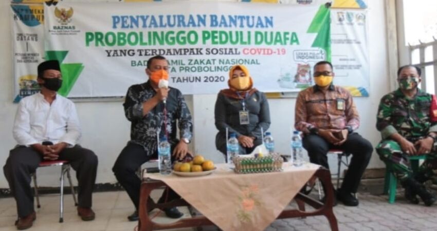 Penyaluran bantuan ke ke Kampung Tangguh Semeru Toga RW 3 Perumahan Bromo, Kelurahan Ketapang Kota Probolinggo. (ist)