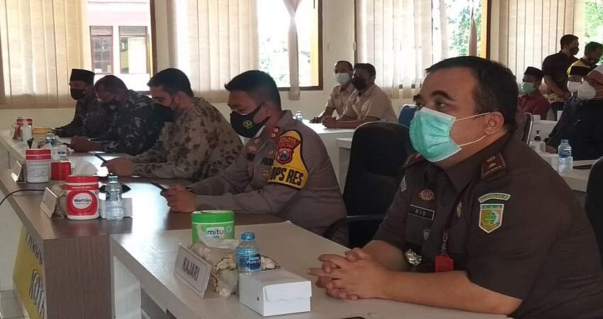 Pencanangan Gerakan Santri Bermasker oleh Kapolda Jatim, Disambut Antusias Muspida Probolinggo Kota