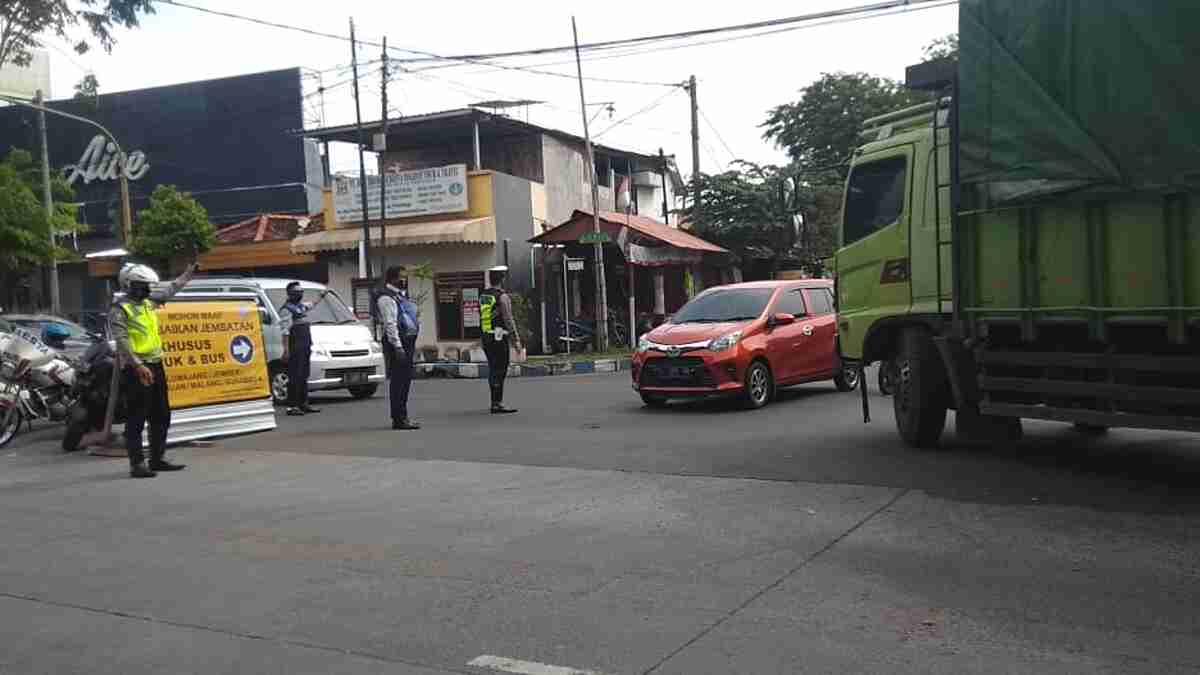 Jembatan Kedungasem Probolinggo Mulai Dibangun, Satlantas Buat Rekayasa Lalin