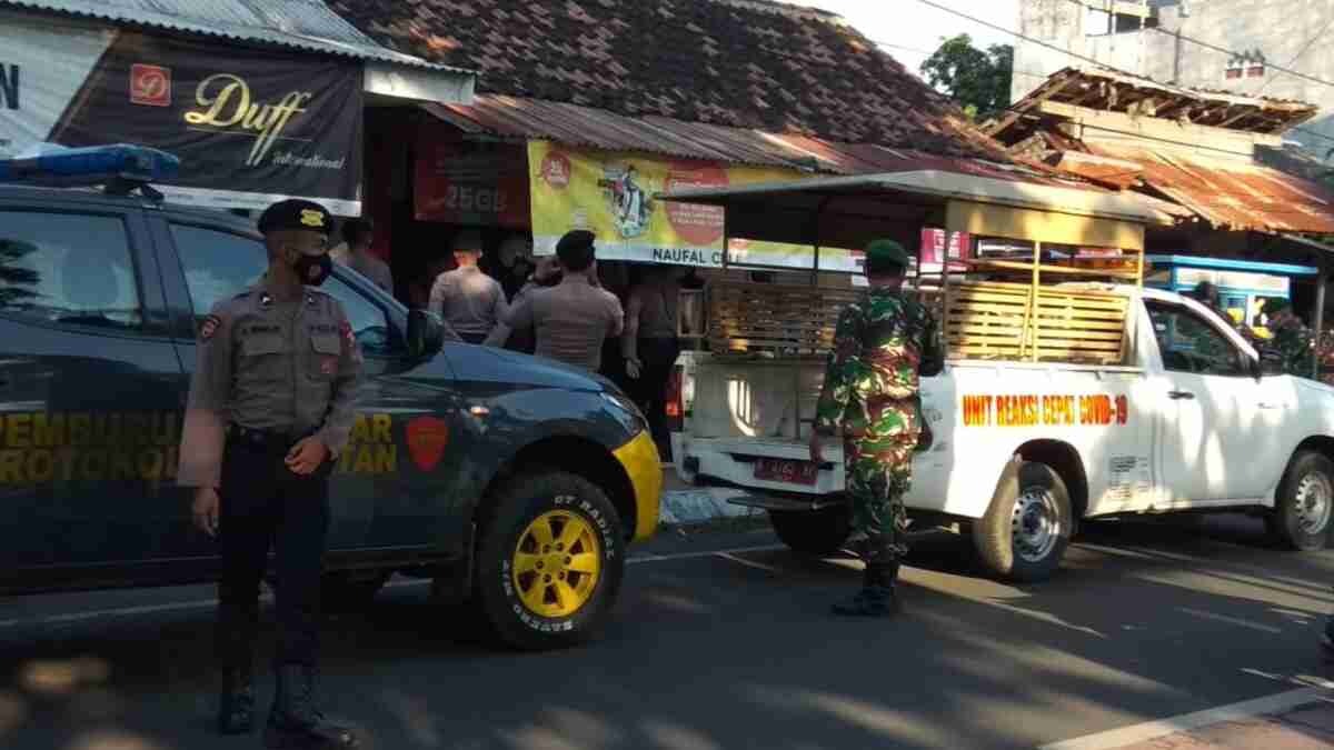 Nekad Buka, Pemkot Probolinggo Bakal Cabut Izin Toko Non-Esensial dan Kritikal