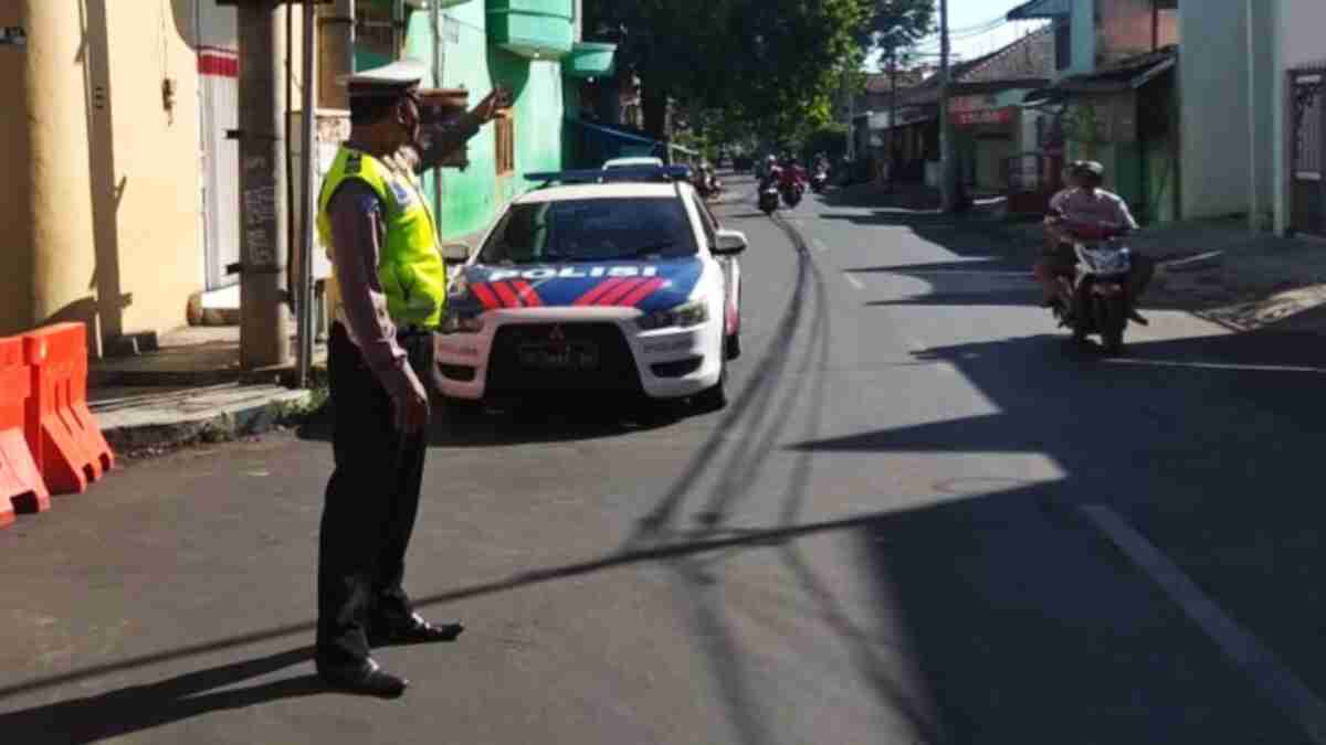 Penyekatan Jalan di Kota Probolinggo Diklaim Efektif Turunkan Mobilitas dan Kerumunan Massa