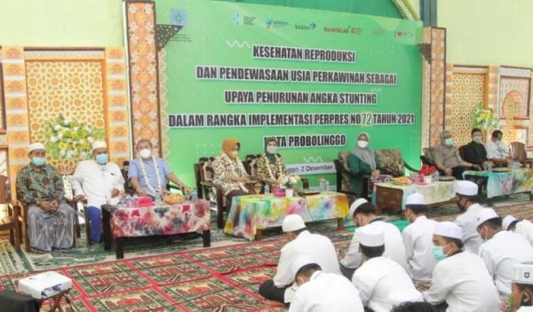 Santri Probolinggo Diberi Penyuluhan Kesehatan Reproduksi dan Pendewasaan Usia Perkawinan sebagai Penurunan Angka Stunting