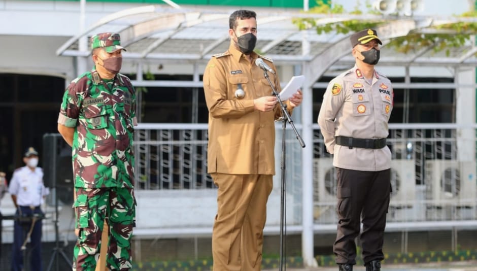 Tekan Penyebaran dan Disiplinkan Prokes, Wali Kota Probolinggo bersama Forkopimda Gelar Apel Pamor Keris