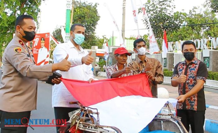 Tingkatkan Nasionalisme, Wali Kota Probolinggo Bagikan Ratusan Bendera Merah Putih