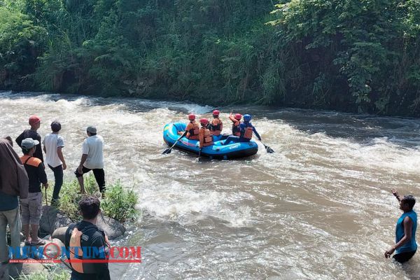 Cari Remaja Hanyut Asal Kecamatan Krucil Probolinggo, SAR Jember Terjunkan Dua RSU Air